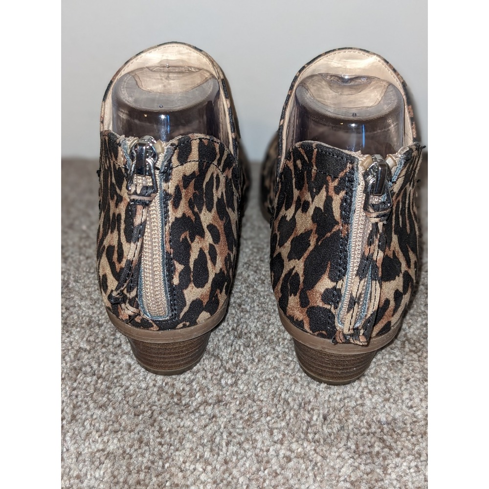 Kenneth Cole Reaction Leopard Print Ankle Booties Low Heel Zip Up Size 8 NWOT - Picture 7 of 9
